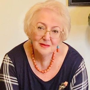 Meet your Posher, Eugenia